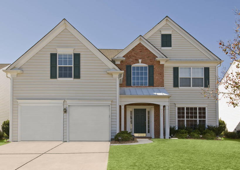 无人,横图,室外,白天,草坪,植物,窗户,建筑,美国,房屋,庭院,天空,摄影,北美,北美洲,美洲,万里无云,北卡罗来纳州,北亚美利加洲,亚美利加洲,北卡罗来纳,焦油脚根之州,黑油鞋根之州,老北州,夏洛特,旅行,美利坚合众国