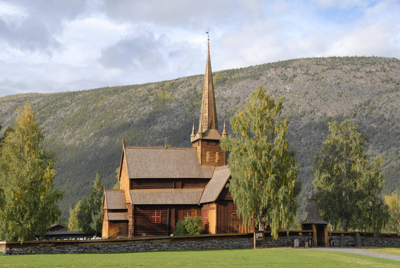 无人,教堂,横图,室外,白天,美景,山,建筑,挪威,木制,景观,云,草,树,天空,自然,景色,摄影,宗教,宁静,自然风光,斯堪狄纳维亚半岛,灵性,奥普兰,奥普兰郡,旅行