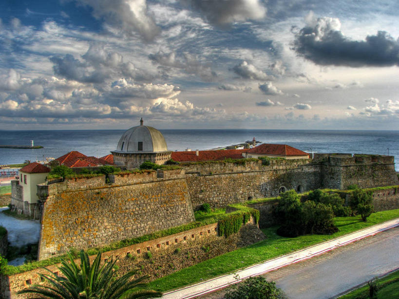 无人,横图,室外,白天,海洋,美景,水,建筑,酒店,路,葡萄牙,城堡,地平线,景观,水平线,云,波尔图,草,树,天空,自然,地标建筑,景色,摄影,宁静,环境,圆顶建筑,自然风光,伊比利亚半岛,旅行