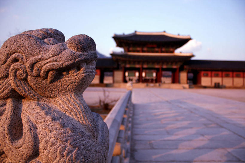 无人,栏杆,横图,室外,特写,白天,建筑,雕塑,景福宫,首尔,韩国,阴影,雕像,大门,屋顶,首都,地标建筑,摄影,东亚文化,朝鲜半岛,岩石,旅行