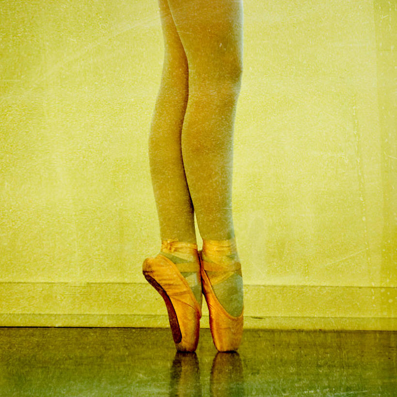 腿,一个人,站,方图,室内,运动鞋,美国,表演,反射,平衡,人体,摄影,高雅,优美,芭蕾舞鞋,纽约州,奥尔巴尼,四肢,技能,舞者,舞蹈,芭蕾舞者