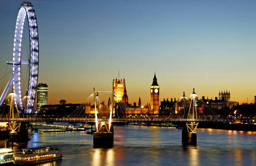 无人,横图,室外,夜晚,游戏,河流,日落,建筑,船,英国,欧洲,伦敦,流水,光亮,首都,联系,玩,娱乐,大本钟,英格兰,伦敦眼,泰晤士河,天空,黄昏,地标建筑,休闲,摄影,游乐设施,活动,宁静,照亮,西欧,发泄,消遣,智力,北欧,大不列颠,英国文化,英国国会大厦,大转轮,大不列颠及北爱尔兰联合王国,万里无云,大不列颠及爱尔兰联合王国,宣泄,游艺设施,雾都,艾伯特桥,玩耍,嬉戏,旅行,兰贝斯区,内伦敦,大不列颠王国,大英帝国,联合王国,日不落帝国