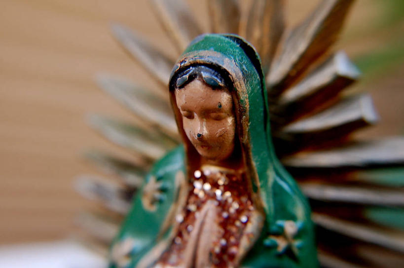 无人,横图,特写,雕塑,加拿大,节日,艺术,装饰,光线,雕刻,雕像,光芒,文化,工艺品,祈祷,健康,许愿,摄影,宗教,信仰,纪念,祈求,美术,基督教,天主教,主题,陈列,功能,美学,温哥华岛,维多利亚,灵性,平安,传统文化,掉色