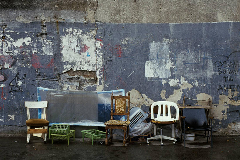 无人,广场,横图,室外,白天,椅子,许多,废弃,破碎,围墙,很多,破坏,破损,座位,摄影,报废,粉碎,损坏,废物,下降,毁坏,丢弃,放弃,抛弃,巴尔干,摧毁,塞尔维亚,摈弃,屏弃,摈斥,摒除,贝尔格雷德