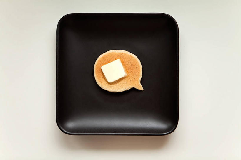 无人,横图,俯视,室内,特写,白色背景,餐具,美国,黄油,食品,饮食,白色,盘子,摄影,奶制品,清新,想法,高角度拍摄,影棚拍摄,薄烤饼,对话气泡框