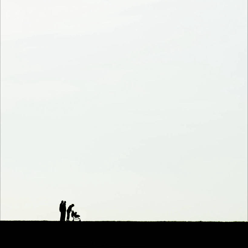 两个人,四个人,站,推,方图,室外,白天,留白,幸福,自行车,宠物,狗,德国,欧洲,弯腰,朦胧,模糊,并排,拿着,车,脚踏车,婴儿车,骑,动物,交通工具,骑车,家畜,乐趣,童年,摄影,享乐,西欧,载具,剪影,逆光,中欧,德意志联邦共和国,折叠童车,梅克伦堡.前波美拉尼亚州,梅克伦堡.前波美拉尼亚,休闲活动,吕根县,挨着