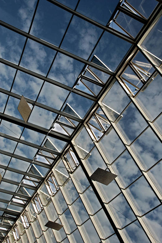 无人,竖图,室内,白天,仰视,窗户,建筑,透明,屋顶,云,现代,天空,摄影,部分,窗框,匈牙利共和国,低角度拍摄,旅行