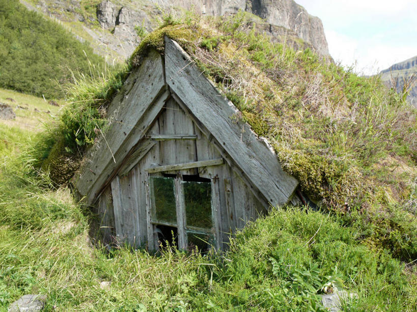 无人,教堂,横图,室外,白天,建筑,欧洲,冰岛,木制,云,草,树,天空,自然,摄影,宗教,环境,北欧,冰岛共和国,旅行