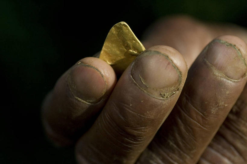 手,一个人,横图,特写,哥伦比亚,拿着,手指,南美,财富,人体,摄影,部分,南美洲,拉丁美洲,美洲,出示,矿工,亚美利加洲,南亚美利加洲,哥伦比亚共和国,乔科省