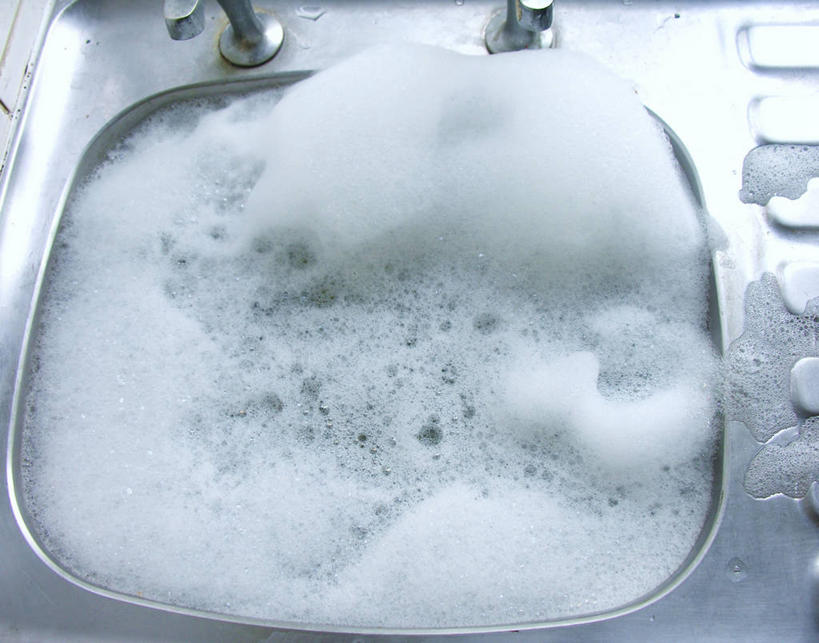 无人,家庭,横图,俯视,室内,家务,厨房,英国,湿,钢铁,肥皂泡,水龙头,温暖,温馨,一家人,摄影,和睦,卫生,北欧,高角度拍摄,融洽,家务劳动,厨房水槽