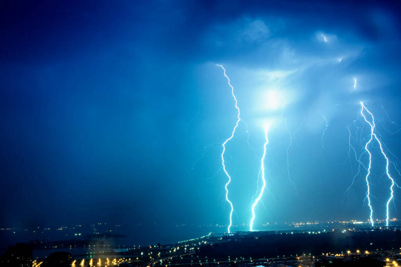 无人,横图,俯视,室外,夜晚,度假,神秘,河流,美景,闪电,城市风光,城市,美国,景观,云,天气,娱乐,享受,休闲,景色,放松,摄影,照亮,打雷,雷,新泽西,泽西城,打闪,高角度拍摄,线状闪电