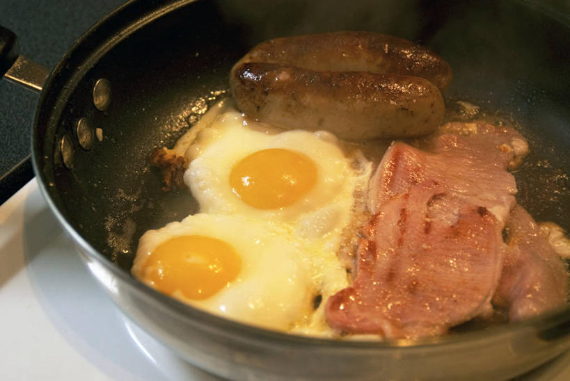 无人,横图,俯视,室内,特写,早餐,厨房,英国,欧洲,伦敦,许多,准备,蒸汽,肉,香肠,首都,很多,热,饮食,摄影,煎锅,部分,西欧,清新,北欧,大不列颠,大不列颠及北爱尔兰联合王国,大不列颠及爱尔兰联合王国,雾都,熏猪肉,烹调,高角度拍摄,大不列颠王国,大英帝国,联合王国,日不落帝国