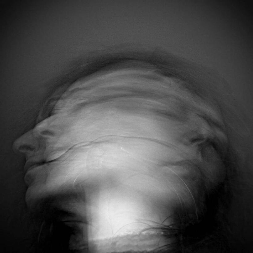 成年人,中年人,老年人,脸,头,脸颊,一个人,方图,黑白,运动模糊,自由,西班牙,仅一个女性,仅一个人,黑色背景,首都,休闲装,肩膀,仅一个中年女性,马德里,压力,摄影,迅速,摇头,马德里省,伊比利亚半岛,女人,女性,中年女性,头部,脸部,脸蛋,面部,闭着眼睛,影棚拍摄