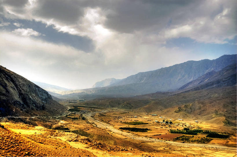 无人,横图,室外,白天,旅游,度假,美景,山,路,巴基斯坦,地平线,景观,云,辽阔,地面,山谷,宏伟,娱乐,天空,自然,享受,休闲,广阔,景色,放松,摄影,一望无际,中东,自然风光,延伸,天地相交,无边无际,一马平川,印度次大陆,俾路支省,彩图