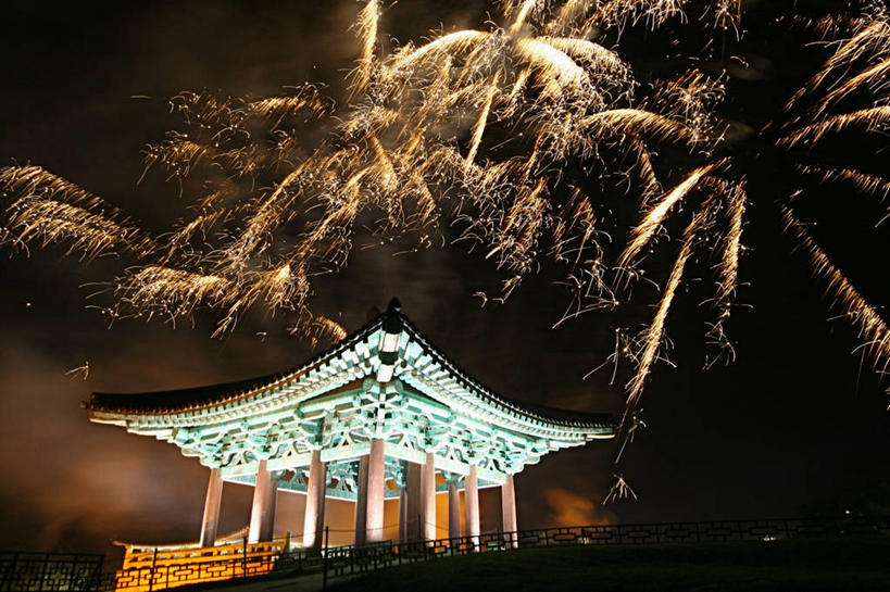 无人,宫殿,横图,室外,夜晚,爆炸,建筑,韩国,庆祝,柱子,刺激,摄影,照亮,朝鲜半岛,彩图