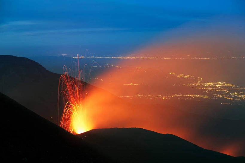 无人,横图,俯视,室外,长时间曝光,度假,爆炸,美景,城市风光,城市,意大利,地形,景观,热,娱乐,风景,黄昏,享受,休闲,景色,熔岩,放松,摄影,西西里,南欧,剪影,埃特纳火山,卡塔尼亚,彩图,高角度拍摄