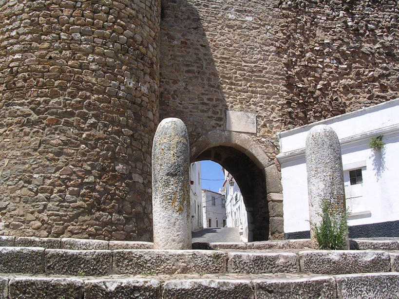 无人,横图,室外,白天,建筑,葡萄牙,拱门,古城,围墙,历史,台阶,地标建筑,摄影,伊比利亚半岛,系船柱,阿连特茹,埃武拉,彩图,旅行