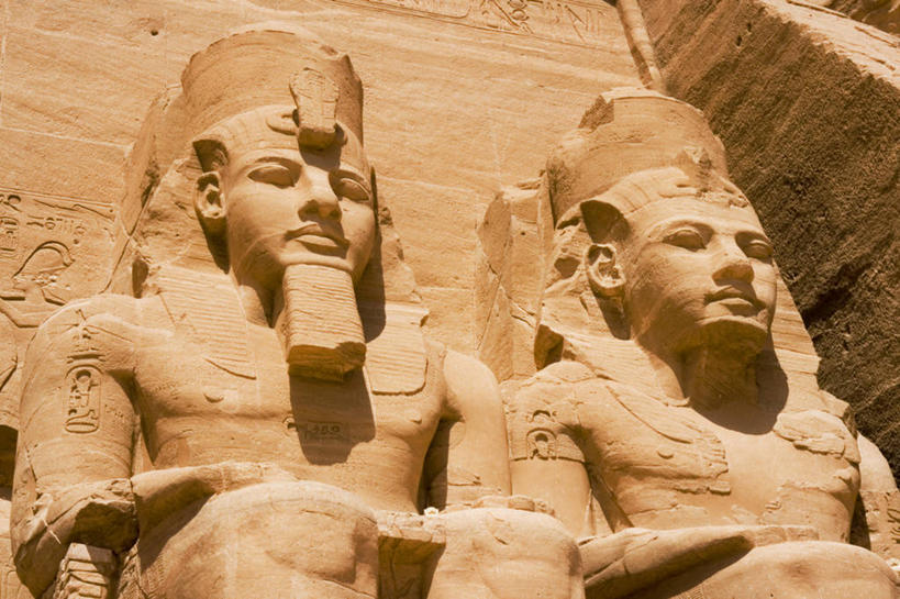 无人,横图,室外,白天,城市,建筑,雕塑,非洲,埃及,苏丹,标志,雕像,符号,历史,标识,地标建筑,摄影,巨大,庞大,中东,法老,北非,首府,埃及文化,阿拉伯埃及共和国,金字塔之国,棉花之国,阿斯旺,阿斯旺省,阿非利加洲,性别符号,宏大,硕大,伟大,古埃及文明,古代文明,苏丹共和国,努比亚,库赖迈,彩图,旅行,努比亚文物遗址,努比亚遗址,男性符号,过去