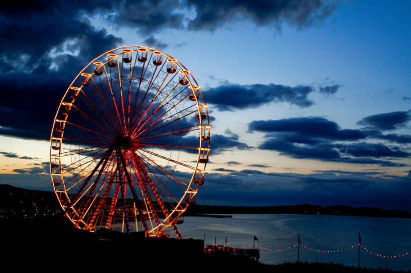 无人,横图,室外,旅游,度假,游戏,海洋,美景,日落,水,爱尔兰,地形,景观,云,光亮,玩,娱乐,风景,天空,自然,黄昏,享受,休闲,景色,放松,摄影,游乐设施,活动,宁静,照亮,发泄,消遣,智力,自然风光,北欧,剪影,逆光,大转轮,宣泄,游艺设施,伦斯特省,威克洛郡,玩耍,嬉戏,彩图,欢乐,布雷