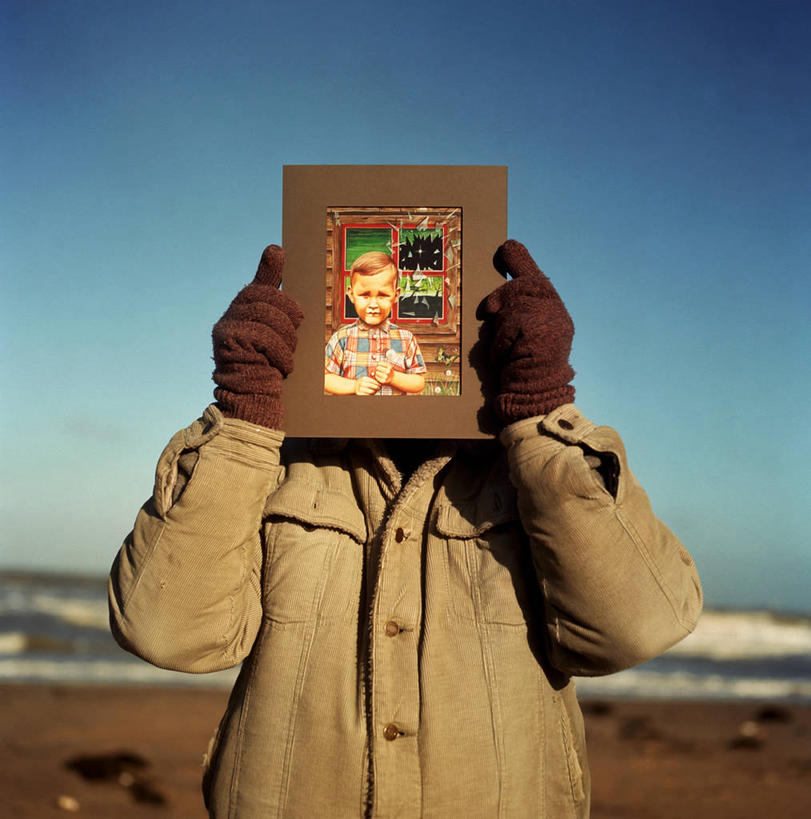 成年人,中年人,老年人,一个人,站,举,方图,室外,绘画,海洋,水,相框,英国,仅一个男性,仅一个人,仅一个中年男性,朦胧,模糊,艺术,时间,标志,符号,艺术品,古典,拿着,文化,标识,外套,衣服,天空,手套,工艺品,品味,托,遮,遮掩,摄影,美术,掩盖,隐藏,高雅,遮挡,北欧,遮盖,万里无云,美学,掩饰,性别符号,肯特,马盖特,害羞,男人,男性,中年男性,海滩,举起,举手,举着,向上举,向上伸,向上托,半身,彩图,男性符号,冬衣,赛尼特岛,过去