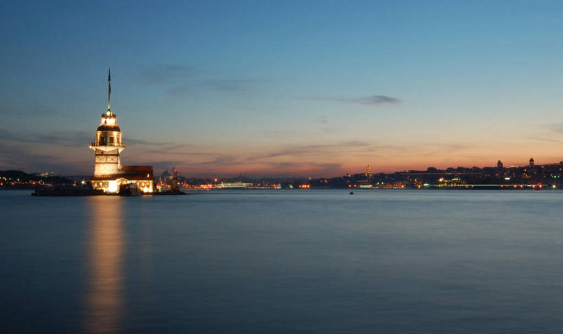 无人,横图,室外,海洋,水,道路,建筑,欧洲,信息,灯塔,交通,光亮,方向,黄昏,摄影,引导,指引,照亮,中东,伊斯坦布尔,航标,彩图,旅行,导航,伊斯坦布尔省