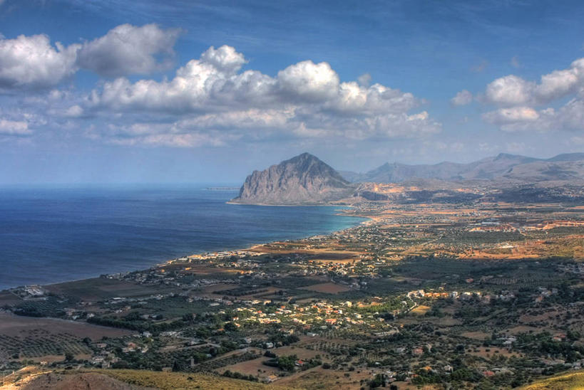 无人,横图,俯视,航拍,室外,白天,海洋,山,意大利,地形,海岸线,水平线,乡村,云,风景,摄影,西西里,鸟瞰,南欧,伊奥利亚群岛,自然地理,彩图,高角度拍摄