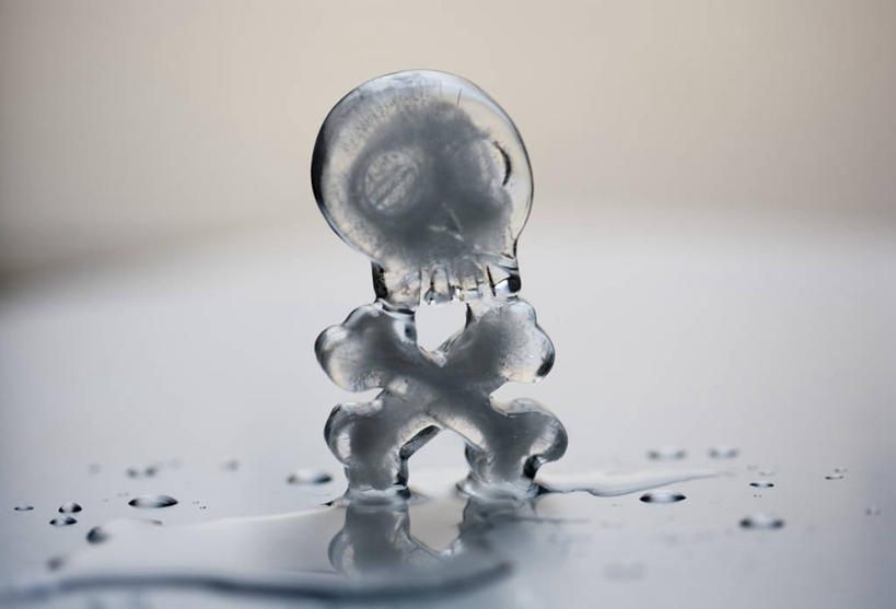 无人,横图,白色背景,纽约,美国,融化,冰,饮用水,一个,寒冷,摄影,单个,死亡,纽约州,水坑,彩图,影棚拍摄