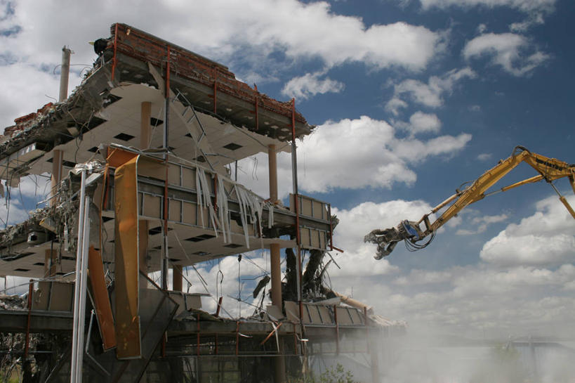 无人,横图,室外,白天,建筑业,西班牙,云,混凝土,首都,破坏,破损,建筑工地,马德里,工业,摄影,损坏,毁坏,堆土机,工业建筑,彩图