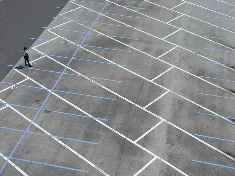 一个人,停车场,站,横图,俯视,室外,东京,日本,首都,管理员,摄影,等,彩图,高角度拍摄,全画面,全框架,全帧,全画幅