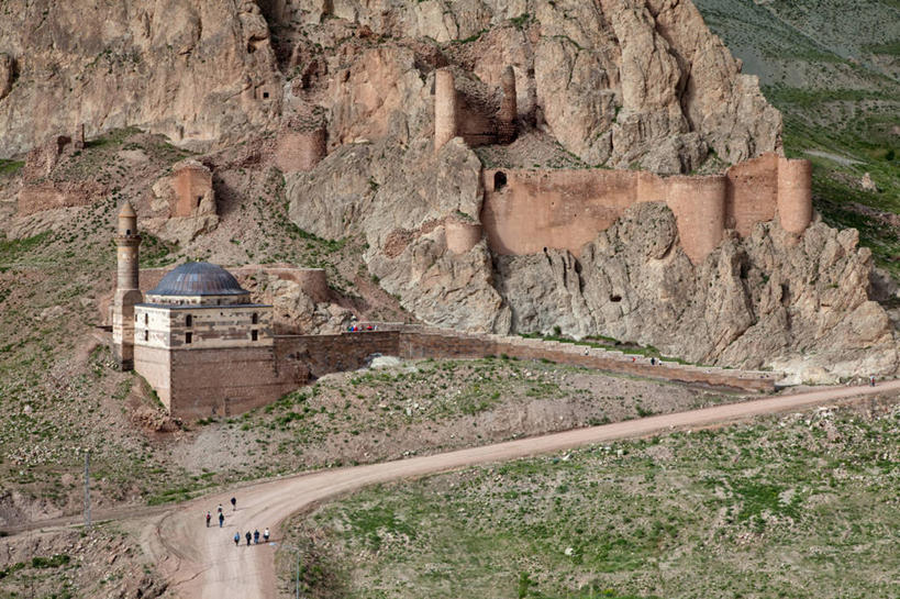 横图,俯视,室外,山,建筑,路,欧洲,塔,城墙,摄影,伊斯兰教,圆顶建筑,清真寺,岩石,彩图,高角度拍摄