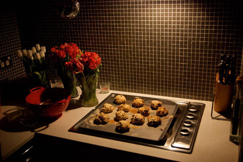 无人,家庭,横图,室内,夜晚,厨房,花瓶,澳大利亚,烤盘,饮食,碗,花束,温暖,温馨,一家人,摄影,照亮,和睦,清新,悉尼,烤饼,炊具,健康食物,新南威尔士,彩图,融洽