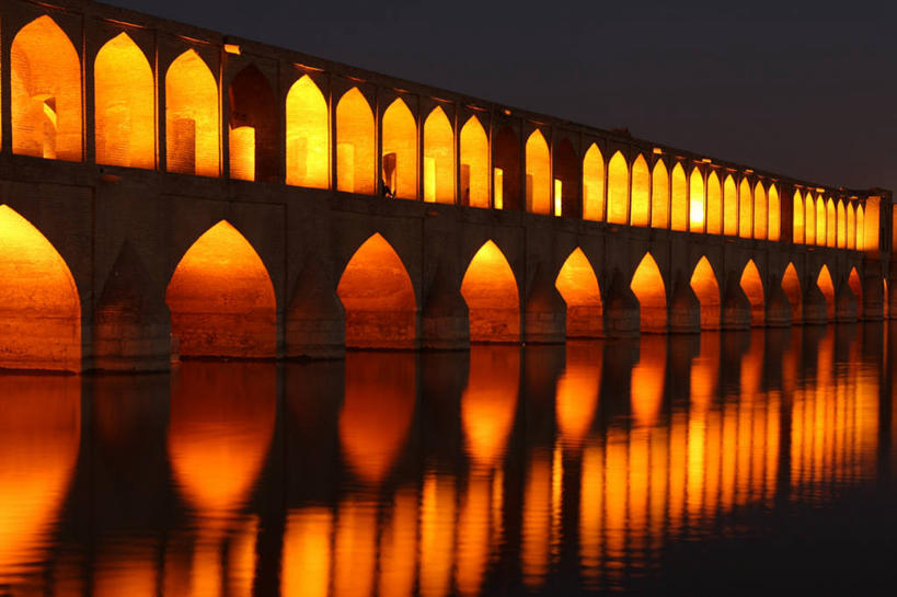无人,横图,室外,夜晚,重复,建筑,伊朗,反射,桥,联系,摄影,宁静,照亮,中东文化,拱廊,伊斯法罕,彩图,旅行