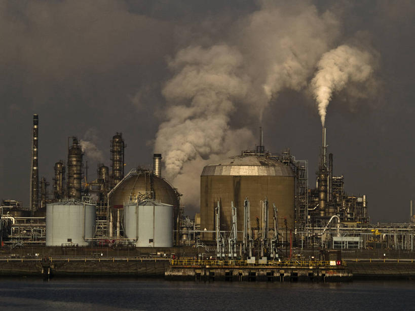 无人,横图,室外,白天,英国,环保,天空,烟,炼油厂,摄影,能源,污染,回收,资源,石油工业,利用,低碳,循环,持续,彩图,温室气体