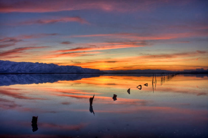 无人,横图,室外,美景,日落,美国,一排,整齐,反射,景观,水面,云,排列,风景,自然,木桩,景色,摄影,宁静,队列,自然风光,犹他,大盐湖,彩图