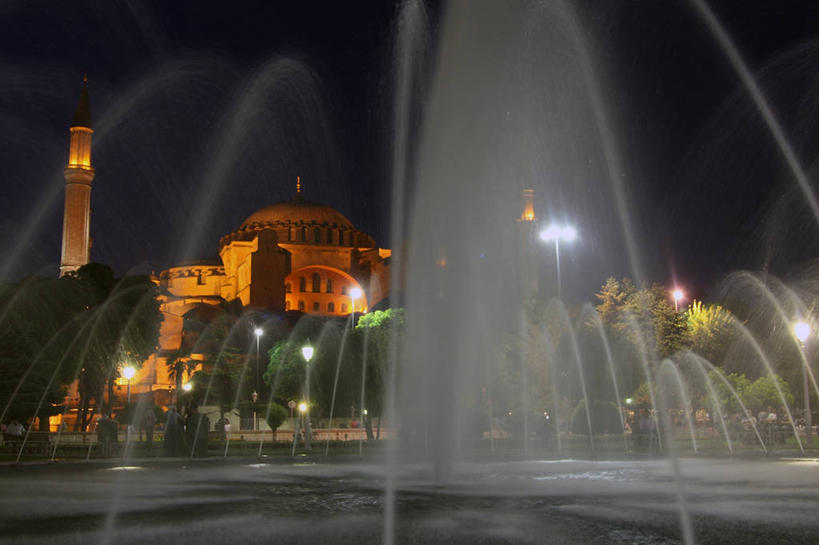 无人,公园,横图,室外,夜晚,建筑,喷泉,欧洲,流水,摄影,照亮,尖塔,伊斯兰教,伊斯坦布尔,彩图,圣索菲亚大教堂