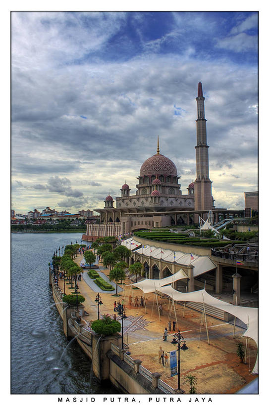 竖图,室外,白天,湖,建筑,马来西亚,现代,摄影,宗教,宁静,尖塔,伊斯兰教,圆顶建筑,宗教建筑,清真寺,布城,雪兰莪州,彩图,马来文化