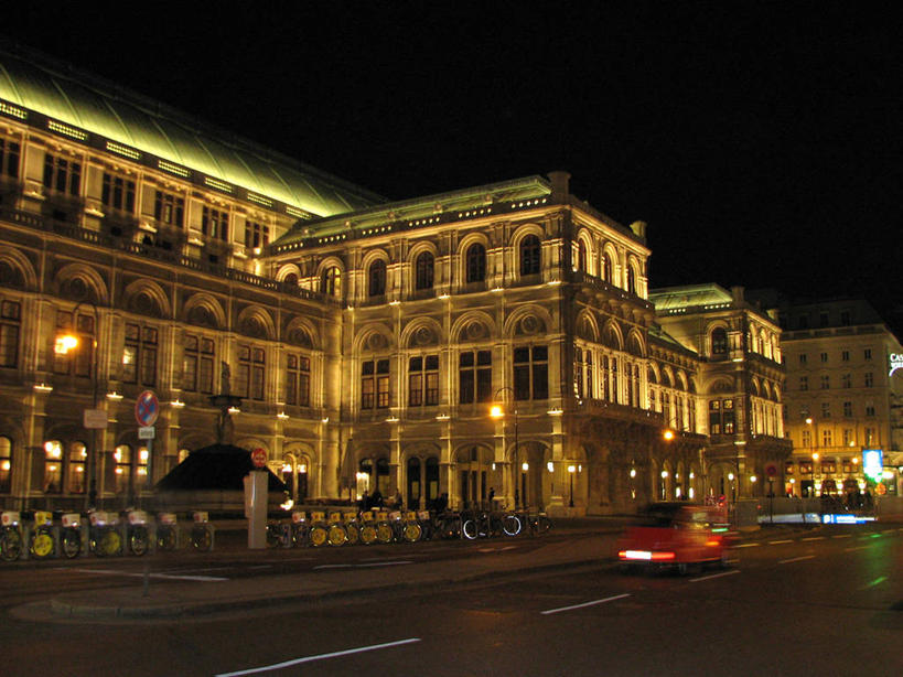 无人,横图,室外,夜晚,城市,建筑,街道,汽车,奥地利,首都,地标建筑,摄影,尾灯,照亮,彩图