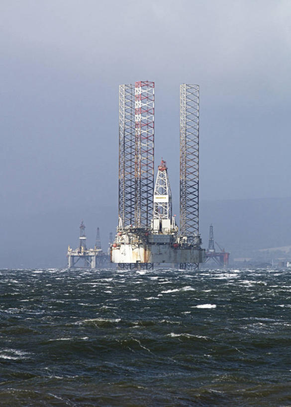 无人,竖图,室外,白天,机器,海洋,英国,设备,波浪,机械,摄影,石油工业,钻井,钻塔,彩图