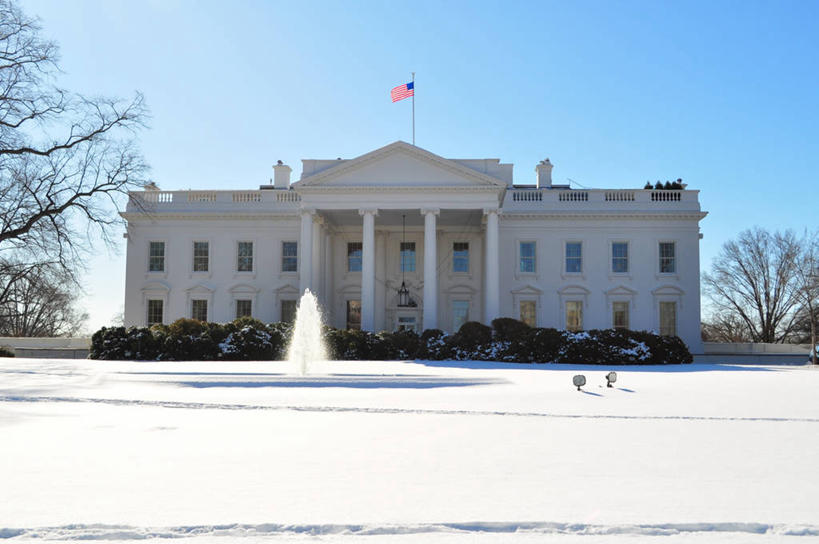 无人,横图,室外,白天,雪,建筑,喷泉,美国,冬天,首都,地标建筑,寒冷,美国国旗,摄影,权威,白宫,政府,华盛顿特区,总统府,万里无云,彩图