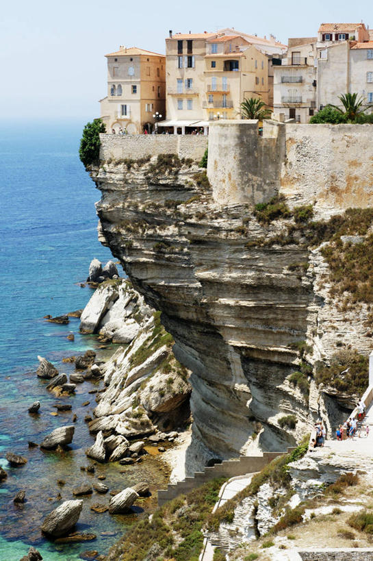 无人,竖图,室外,白天,建筑,法国,房屋,河岸,悬崖,高处,夏天,摄影,迷人,科西嘉,地中海,地中海文化,博尼法乔,岩石,彩图,旅行