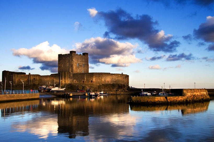 无人,横图,室外,白天,水,建筑,英国,反射,城堡,摄影,宁静,积雨云,彩图,海港,爱尔兰文化