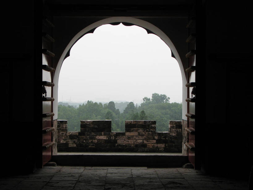 无人,横图,室内,白天,建筑,南京,地平线,辽阔,地面,历史,砖墙,树,打开,广阔,摄影,一望无际,死亡,坟墓,开启,中国文化,延伸,天地相交,无边无际,一马平川,彩图,过去