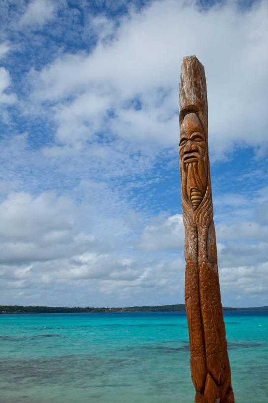 无人,竖图,室外,白天,美景,雕塑,艺术,装饰,木制,雕刻,雕像,景观,水平线,云,风景,自然,工艺品,景色,摄影,纪念,宁静,美术,太平洋,自然风光,主题,手艺,陈列,海景,功能,美学,图腾柱,彩图,传统文化,拟人,法国海外领土