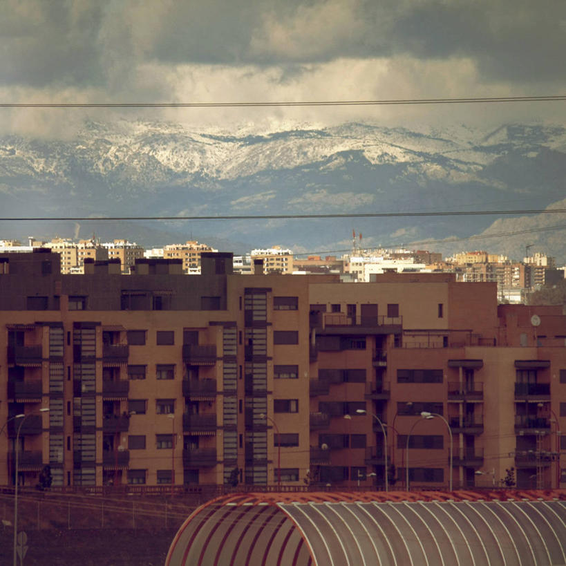 无人,方图,室外,白天,度假,美景,山脉,雪山,城市风光,城市,建筑,摩天大楼,西班牙,美国,电缆,屋顶,景观,云,公寓,首都,娱乐,享受,休闲,马德里,电话线,景色,放松,摄影,金属丝,北美,北美洲,美洲,内华达州,北亚美利加洲,亚美利加洲,内华达,北美艾灌木丛州,产银之州,银山州,银之州,彩图,美利坚合众国,居住区,安达卢西亚山脉