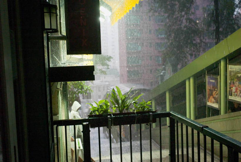 无人,栏杆,横图,室外,雨,阳台,建筑,街道,香港,天气,摄影,蕨类,剪影,彩图