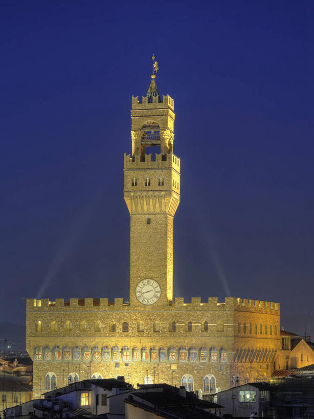 无人,竖图,室外,夜晚,度假,美景,城市风光,城市,建筑,意大利,佛罗伦萨,欧洲,景观,塔,宏伟,娱乐,享受,休闲,景色,放松,摄影,照亮,托斯卡纳,南欧,市政厅,意大利文化,托斯卡纳区,意大利共和国,首府,维琪奥王宫,百花之城,翡冷翠,托斯卡纳大区,韦奇奥宫,彩图,佛罗伦斯,佛罗伦斯省