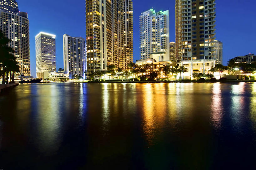 无人,横图,室外,夜晚,天际线,建筑,摩天大楼,反射,摄影,照亮,市区,彩图,迈阿密河