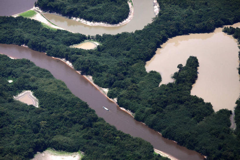 无人,横图,俯视,航拍,室外,白天,旅游,度假,美景,水,船,巴西,亚马逊河,环保,反射,地形,河道,景观,天气,娱乐,一个,风景,自然,享受,休闲,景色,南美,放松,摄影,能源,单个,航海,宁静,环境,回收,资源,干旱,拉丁美洲,鸟瞰,自然风光,热带雨林,利用,低碳,循环,持续,自然地理,彩图,高角度拍摄,广角拍摄