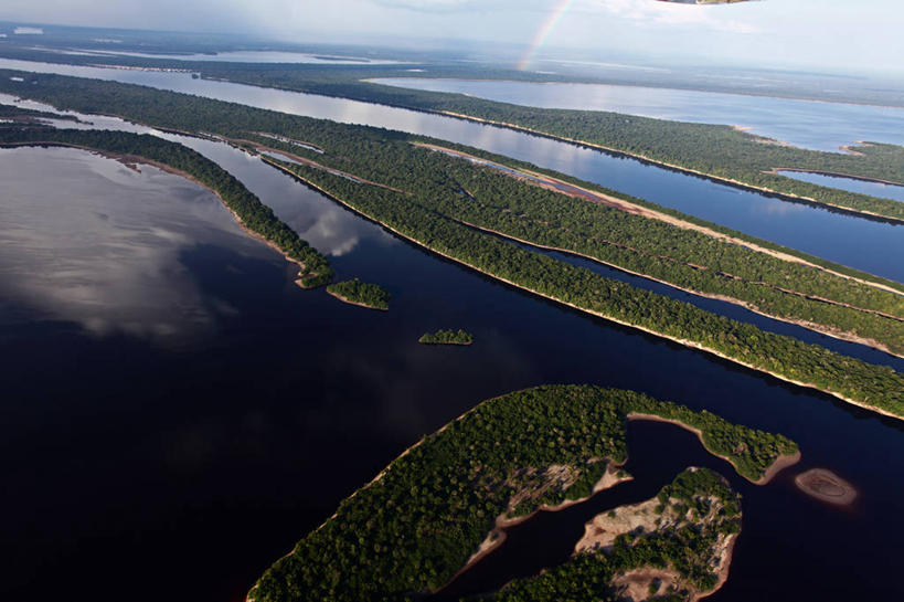 无人,横图,俯视,航拍,室外,白天,旅游,度假,彩虹,河流,美景,巴西,亚马逊河,环保,弯曲,地形,河道,景观,天气,娱乐,风景,自然,享受,休闲,景色,南美,放松,摄影,能源,宁静,环境,回收,资源,干旱,拉丁美洲,鸟瞰,自然风光,热带雨林,利用,低碳,循环,持续,自然地理,彩图,高角度拍摄,广角拍摄