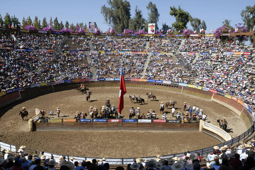 横图,锻炼,快乐,比赛,运动,竞争,马,旗帜,智利,娱乐,布置,斗牛场,休闲,摄影,体育运动,体育,彩图,健身,传统文化,马上枪术比赛